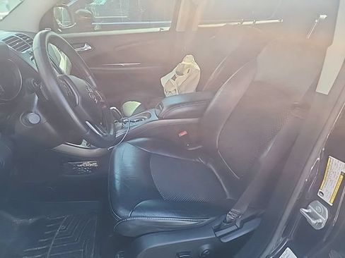 Used 2015 Dodge Journey Crossroad w/ Flexible Seating Group FWD image 2