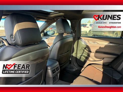 Used 2023 Cadillac CT5 Sport image 38