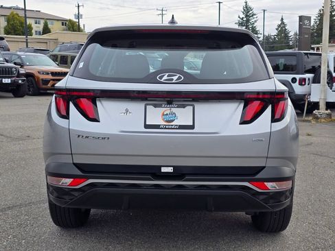 Used 2024 Hyundai Tucson SE AWD/4WD image 4