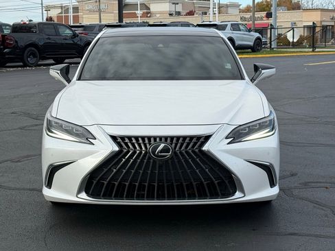 Used 2023 Lexus ES 350 Ultra Luxury image 8
