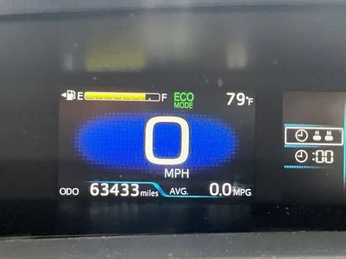 Used 2022 Toyota Prius LE AWD/4WD image 12