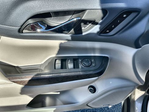 Certified 2023 GMC Acadia Denali w/ Denali Technology Package image 23