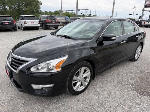 Used 2014 Nissan Altima 2.5 SL w/ Moonroof Package FWD image 7