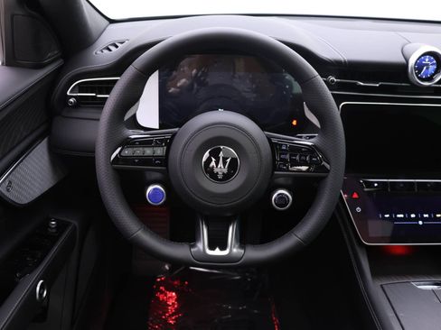 New 2025 Maserati Grecale Modena AWD/4WD image 13