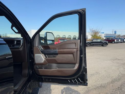 Used 2024 Ford F250 King Ranch w/ Chrome Package image 18