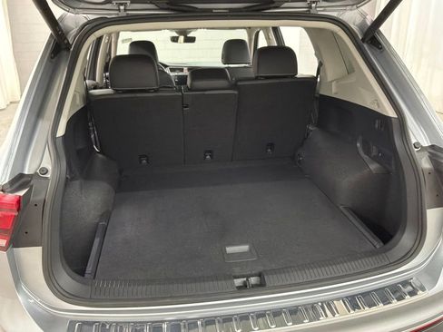 Used 2024 Volkswagen Tiguan SE w/ Panoramic Sunroof Package AWD/4WD image 25