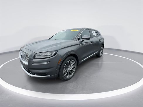 Used 2022 Lincoln Nautilus Reserve w/ Equipment Group 201A image 4