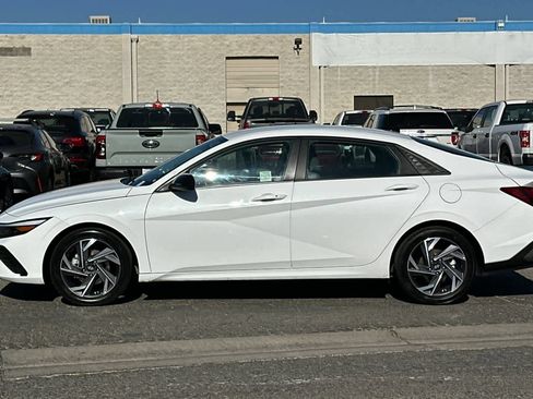 Used 2025 Hyundai Elantra Sport FWD image 6