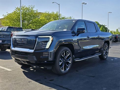 New 2025 GMC Sierra EV Denali image 4