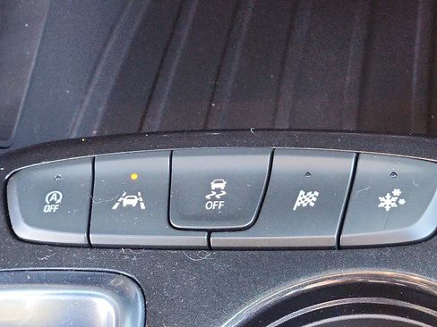 Used 2023 Chevrolet TrailBlazer RS w/ Convenience Package image 24