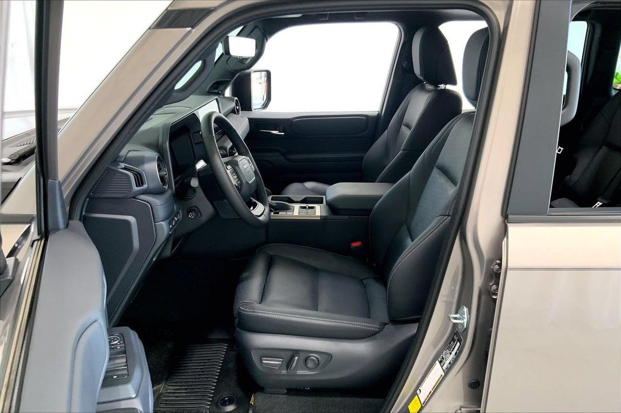 Used 2026 Toyota Land Cruiser w/ Premium Package AWD/4WD image 18