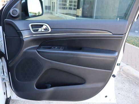 Used 2019 Jeep Grand Cherokee Limited image 45