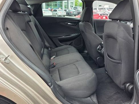 Used 2023 Chevrolet Malibu LT FWD image 14