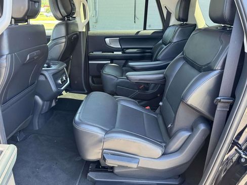 Used 2026 Ford Expedition Max Platinum AWD/4WD image 18