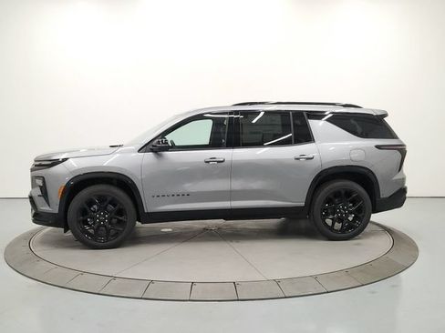 New 2026 Chevrolet Traverse RS w/ LPO, Floor Liner Package FWD image 4