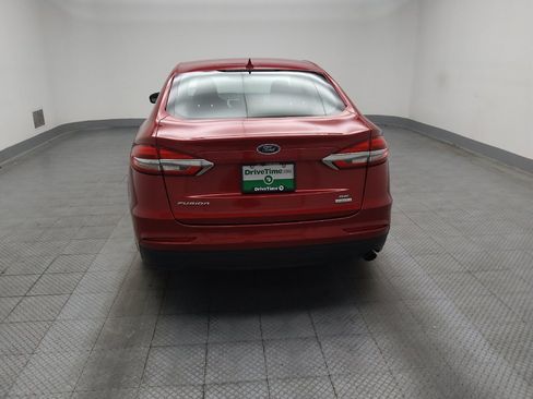 Used 2020 Ford Fusion SE FWD image 6
