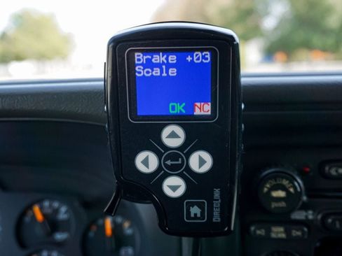 Used 2005 GMC Yukon XL 2500 SLT w/ SLT Preferred Equipment Group image 21