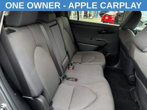 Used 2024 Toyota Highlander LE FWD image 10