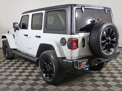 Used 2023 Jeep Wrangler Unlimited Sahara w/ Cold Weather Group image 8