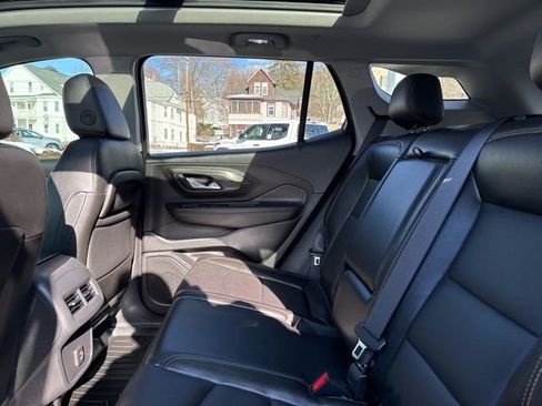 Used 2021 GMC Terrain SLT image 13