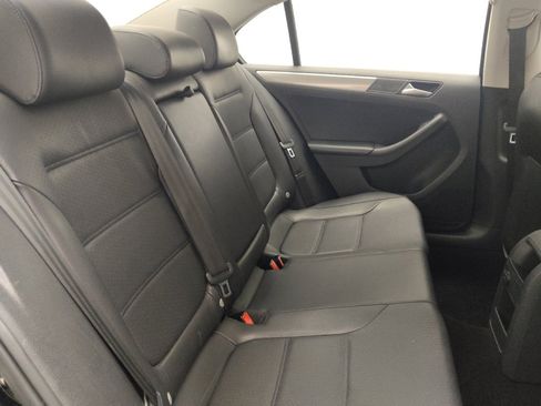 Used 2016 Volkswagen Jetta SE FWD image 19