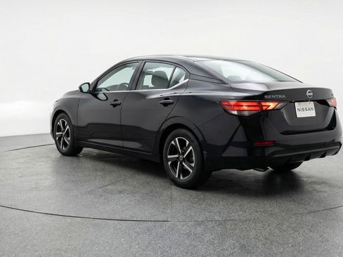 Used 2025 Nissan Sentra SV image 6