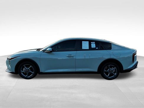 Used 2025 Kia K4 FWD image 2