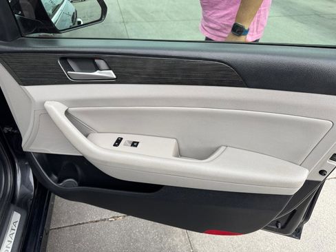 Used 2018 Hyundai Sonata Limited w/ Cargo Package FWD image 20