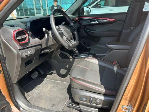 Used 2024 Chevrolet TrailBlazer RS w/ Driver Confidence Package FWD image 4