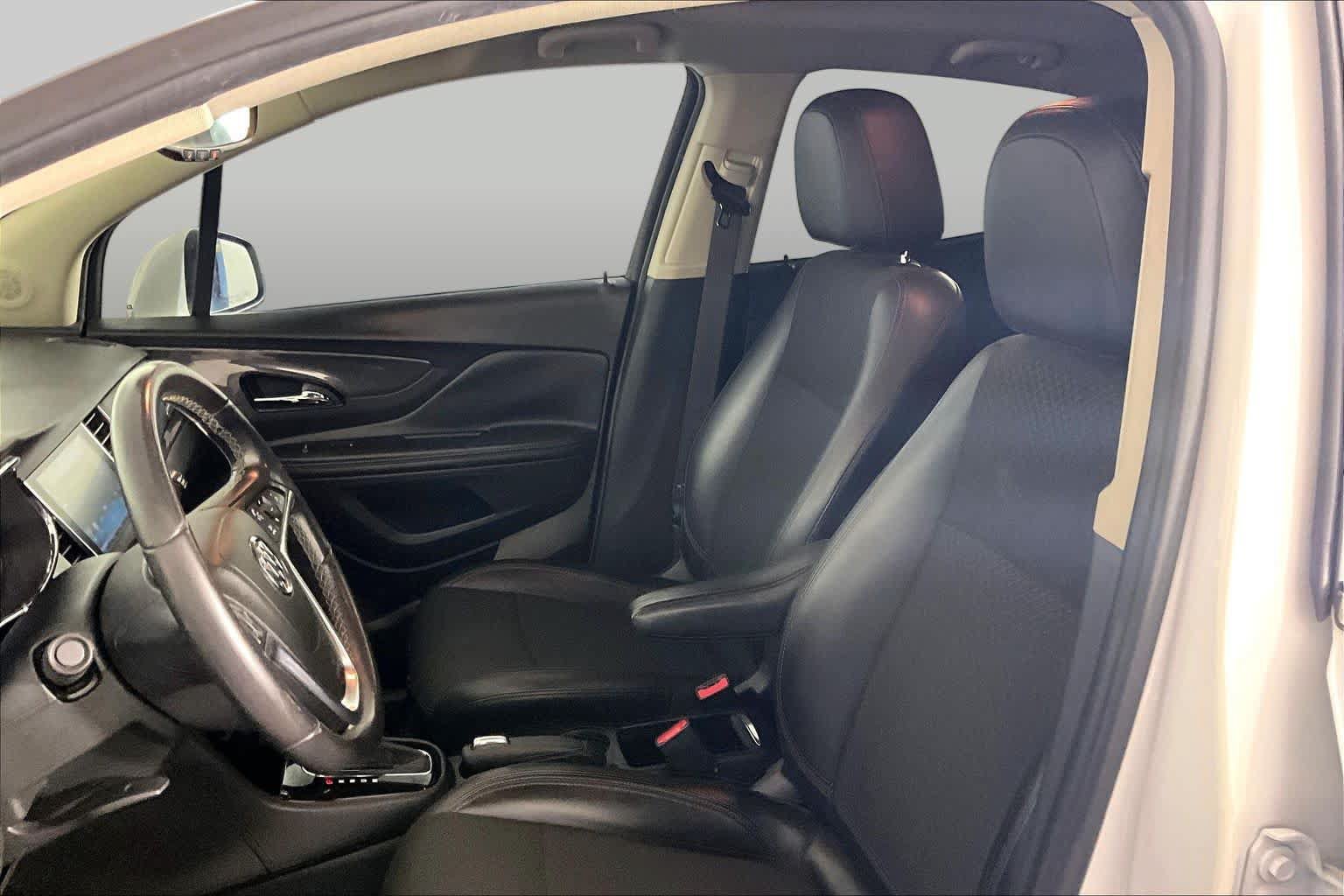 Used 2020 Buick Encore FWD image 7