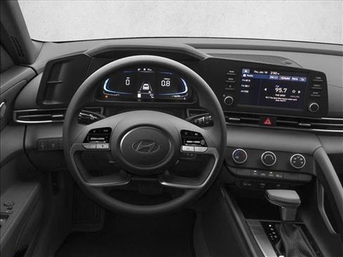 New 2026 Hyundai Elantra SE FWD image 4