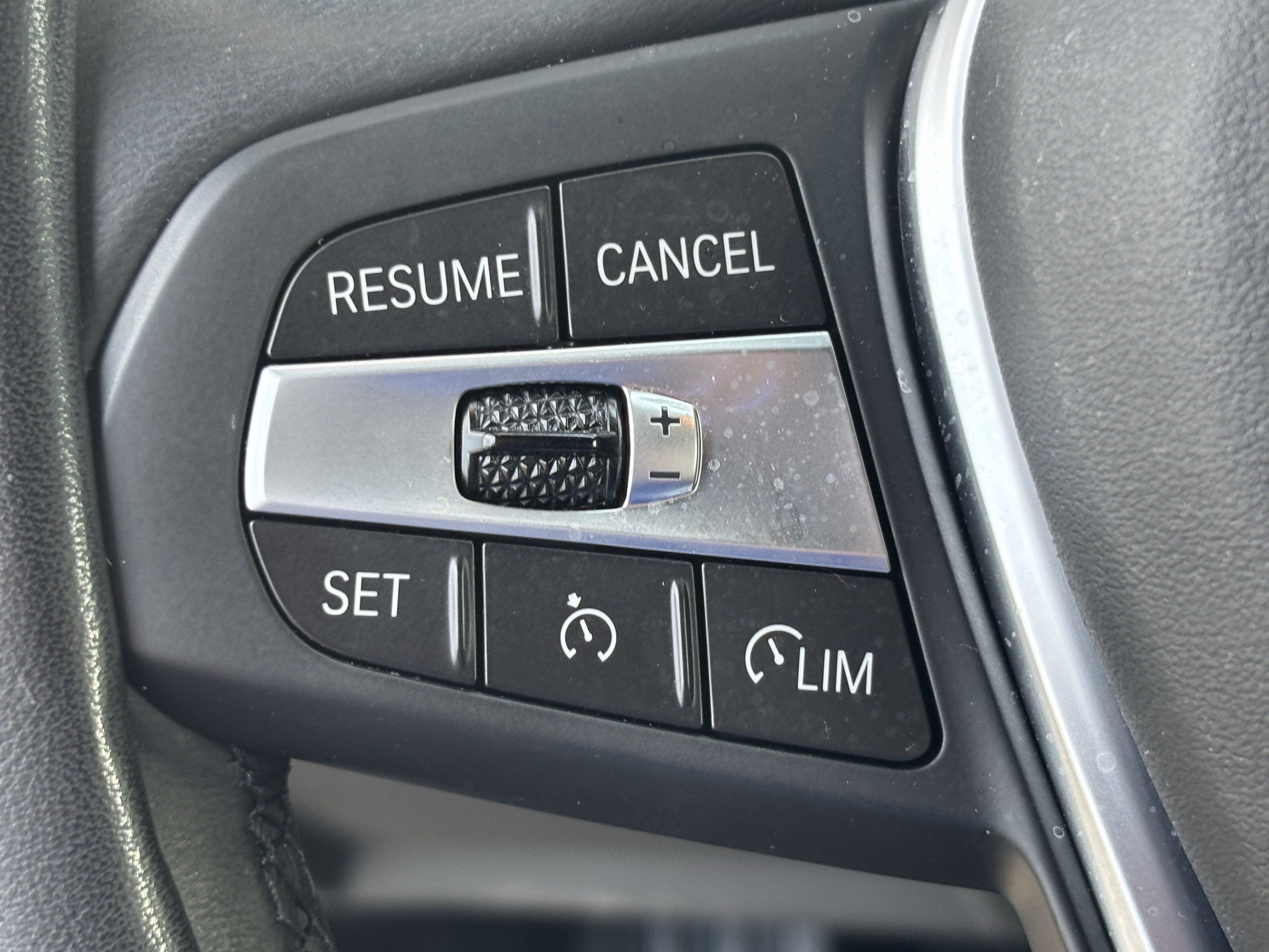 Used 2024 BMW 330i Sedan w/ Premium Package RWD image 19
