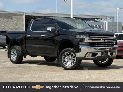 Used 2020 Chevrolet Silverado 1500 LTZ AWD/4WD image 2