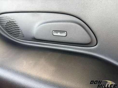 New 2026 Chrysler Pacifica Pinnacle w/ Trailer Tow Group image 32