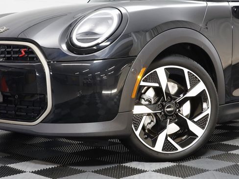 Certified 2025 MINI Cooper S image 3