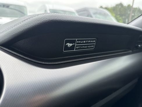 Used 2020 Ford Mustang GT Premium w/ Equipment Group 401A RWD image 26