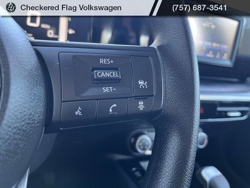 Used 2025 Nissan Kicks S image 34