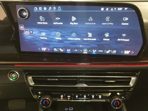 Used 2026 Chevrolet Traverse RS image 21