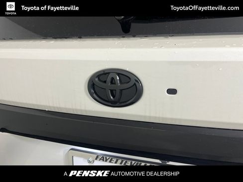 Used 2026 Toyota Sequoia Platinum AWD/4WD image 14