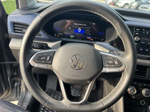 Certified 2023 Volkswagen Taos SE w/ Panoramic Sunroof Package FWD image 15