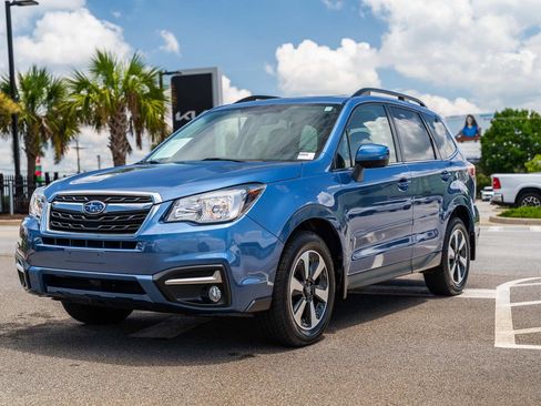Used 2017 Subaru Forester 2.5i Limited w/ Popular Package #1 AWD/4WD image 3