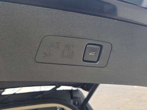 Certified 2023 Lincoln Corsair AWD image 25