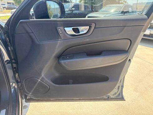 Certified 2025 Volvo XC60 B5 Plus w/ Protection Package Premier AWD/4WD image 10