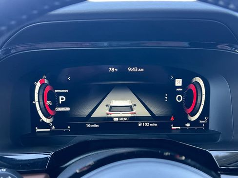 New 2025 Nissan Pathfinder Platinum image 31