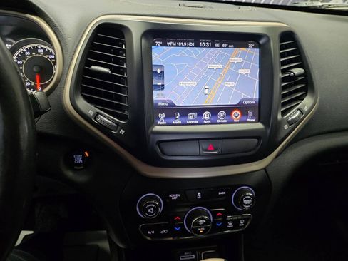 Used 2016 Jeep Cherokee Limited AWD/4WD image 25