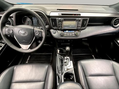 Certified 2018 Toyota RAV4 SE w/ Power Extra Value Package AWD/4WD image 15