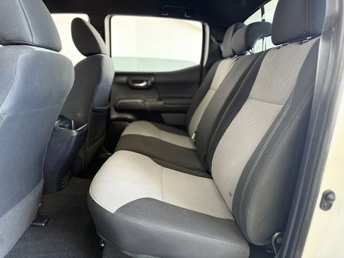 Used 2021 Toyota Tacoma TRD Off-Road image 36