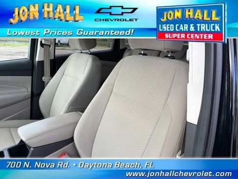Used 2017 Ford Escape SE image 19