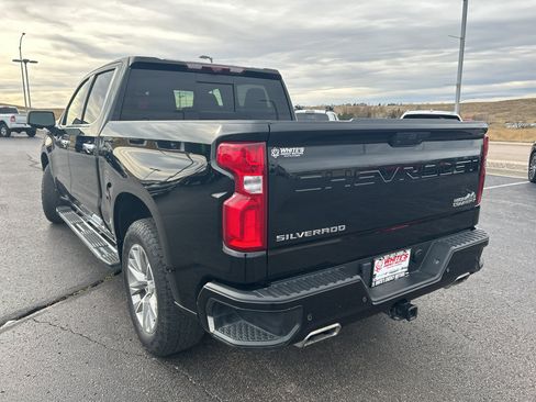 Used 2022 Chevrolet Silverado 1500 High Country w/ Technology Package image 7