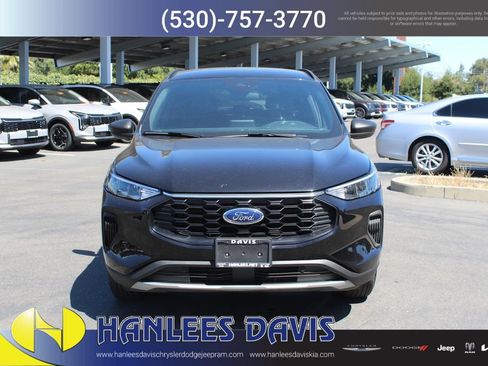 Used 2025 Ford Escape ST-Line AWD/4WD image 4